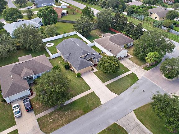 3rd image of 10306 Pleasant View Dr