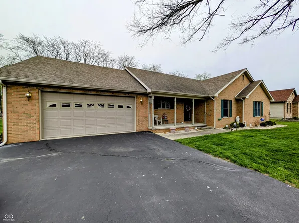 2515 Woods Edge Dr, Madison, IN 47250