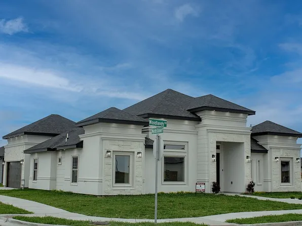 6874 Woodlands Ave, Brownsville, TX 78526