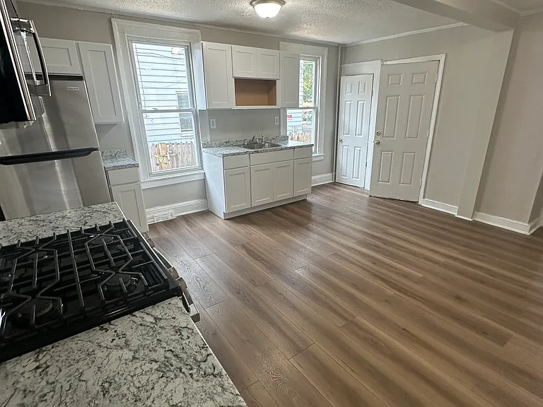 44 Liberty St #1 — Photo 3