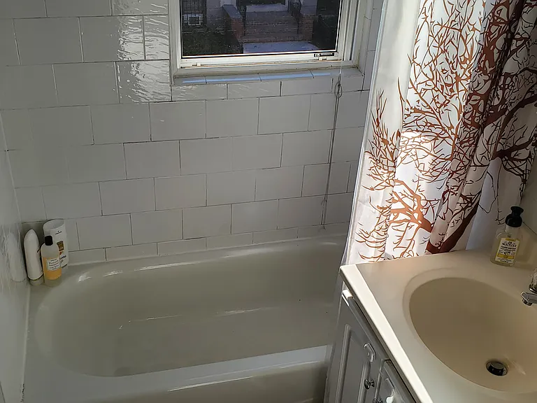 13 Glenville Ave #4F — Photo 8