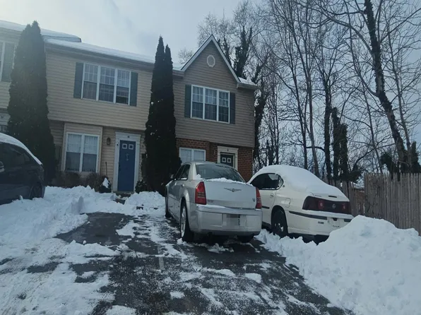 112 Music Ct, Martinsburg, WV 25401