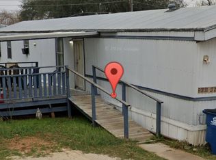61 County Road 301 #25, Floresville, TX 78114