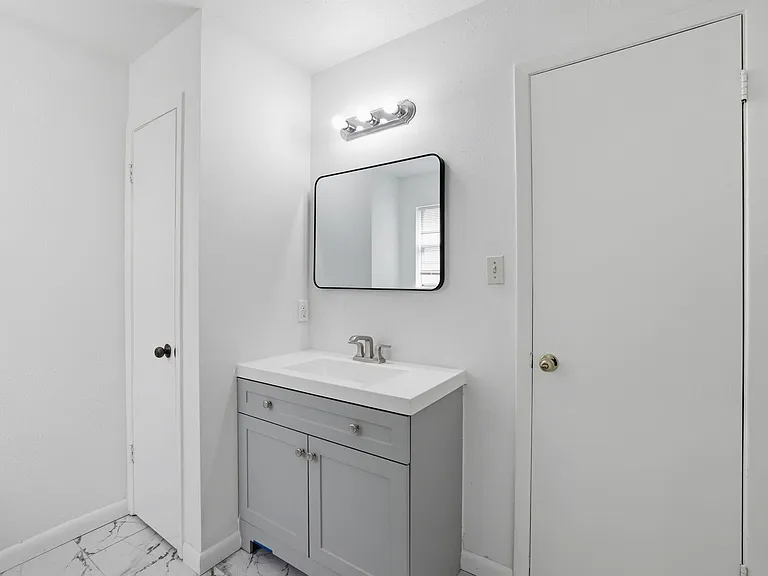 5111 Crystal Bay Dr — Photo 7