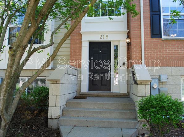 218 Cassidy Ln, Elgin, IL 60124