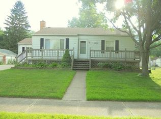 18279 Floral St, Livonia, MI 48152