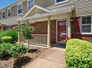 8823 Wrenwood Ln, Saint Louis, MO 63144