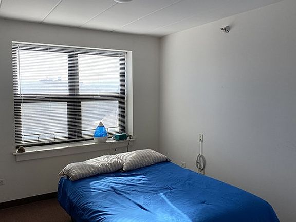 5th image of 2928 S Archer Ave #10606