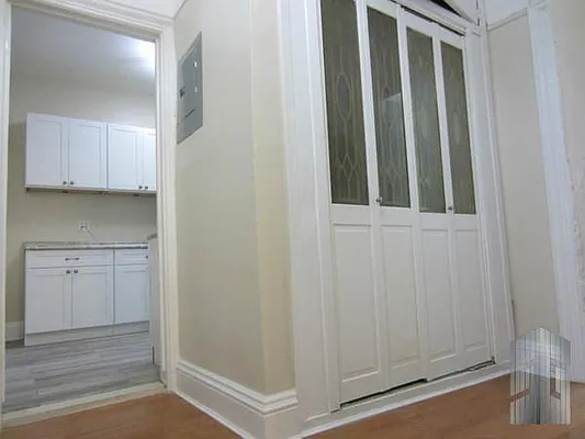 Rented by Skyline Group Real Estate | media 18