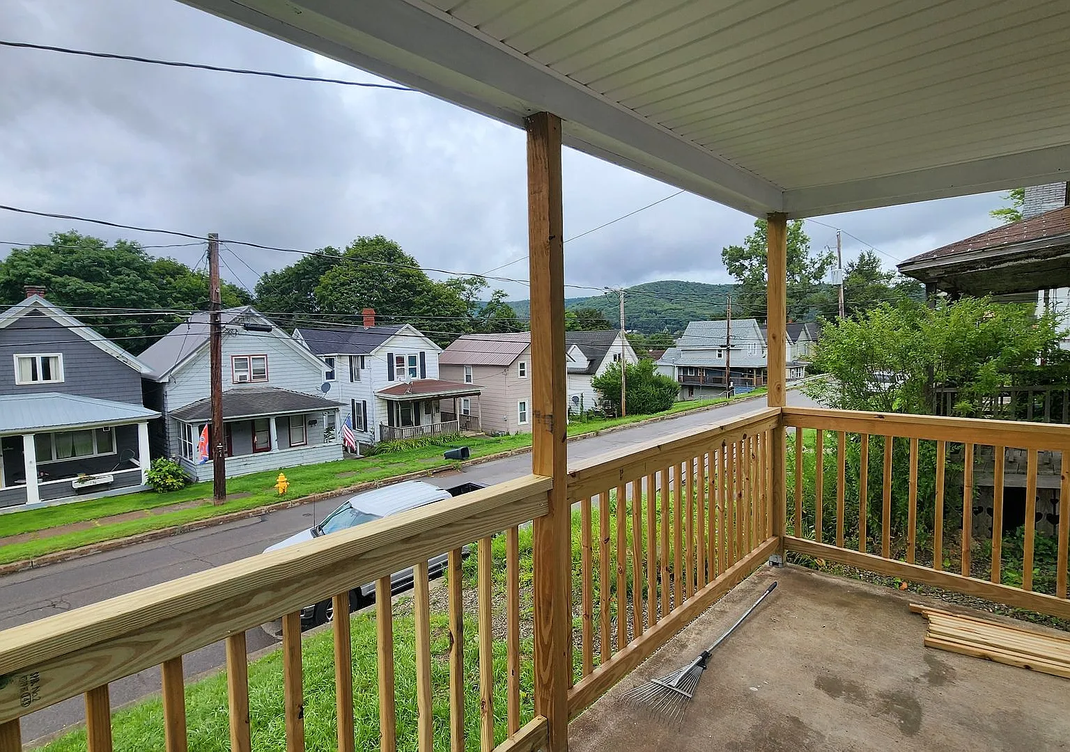 Spacious Four-Bedroom, Completely Remodeled Home in Bradford PA! Schedule a Tour Today! — Photo 4