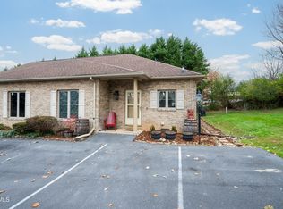 176 S Austin Springs Rd APT 12, Johnson City, TN 37601