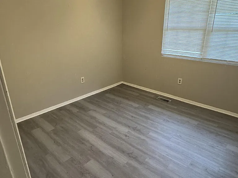 311 Coleman Ln — Photo 8