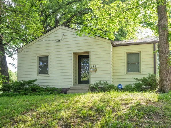 1331 E 33rd Ct, Des Moines, IA 50317