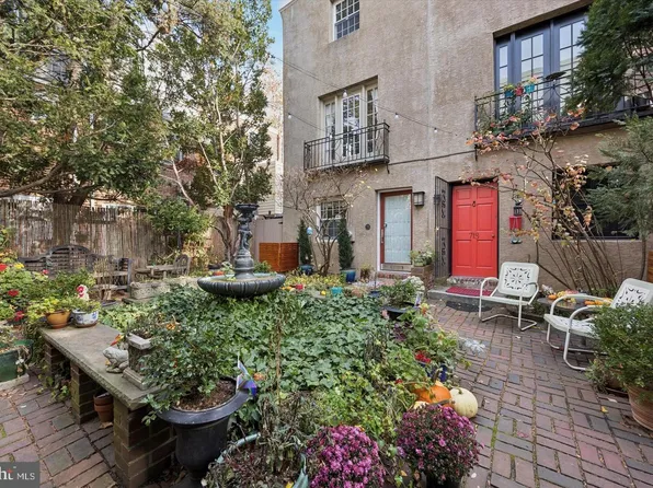 715 Rodman St #1, Philadelphia, PA 19147