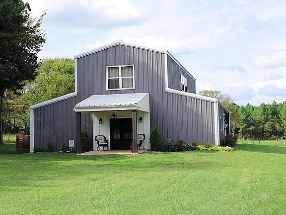 5th image of 303 County Road 3819