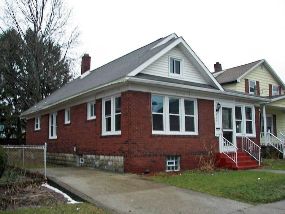 1st image of 315 E 30th St
