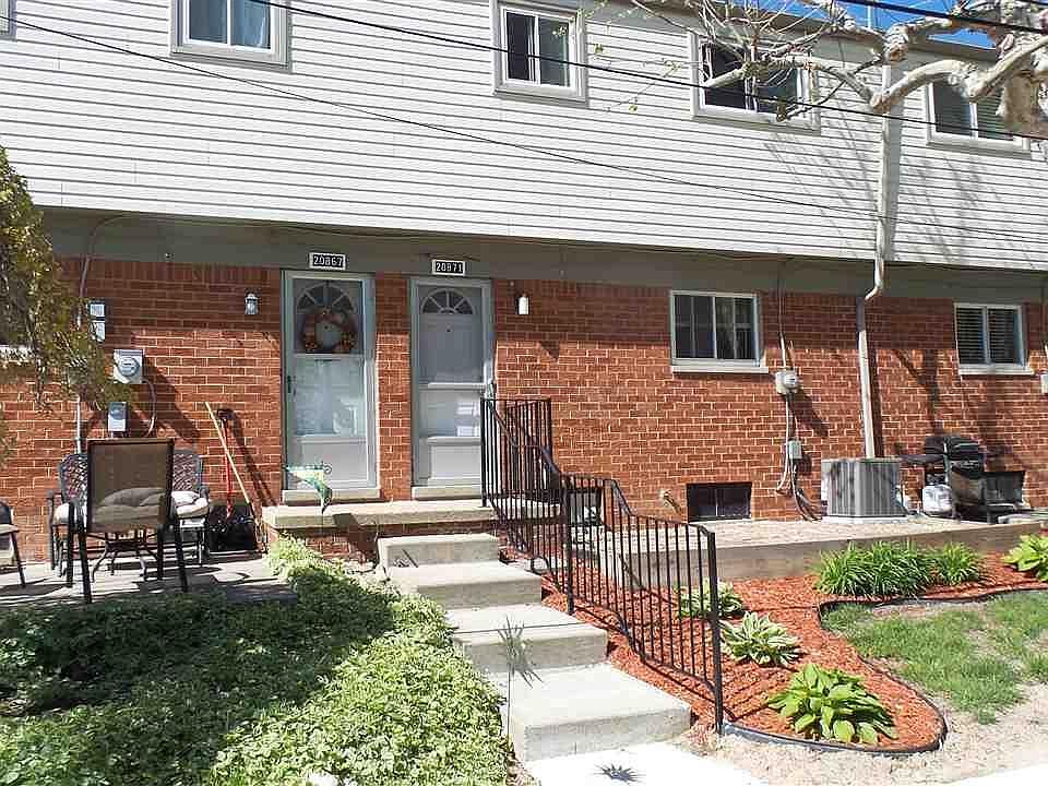 1st image of 20871 Washington Dr