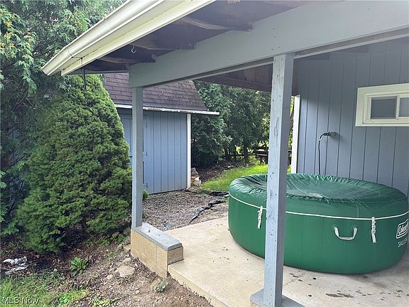 5th image of 912 Jefferson Ave