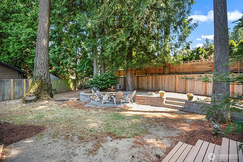 4th image of 10716 127th Avenue NE