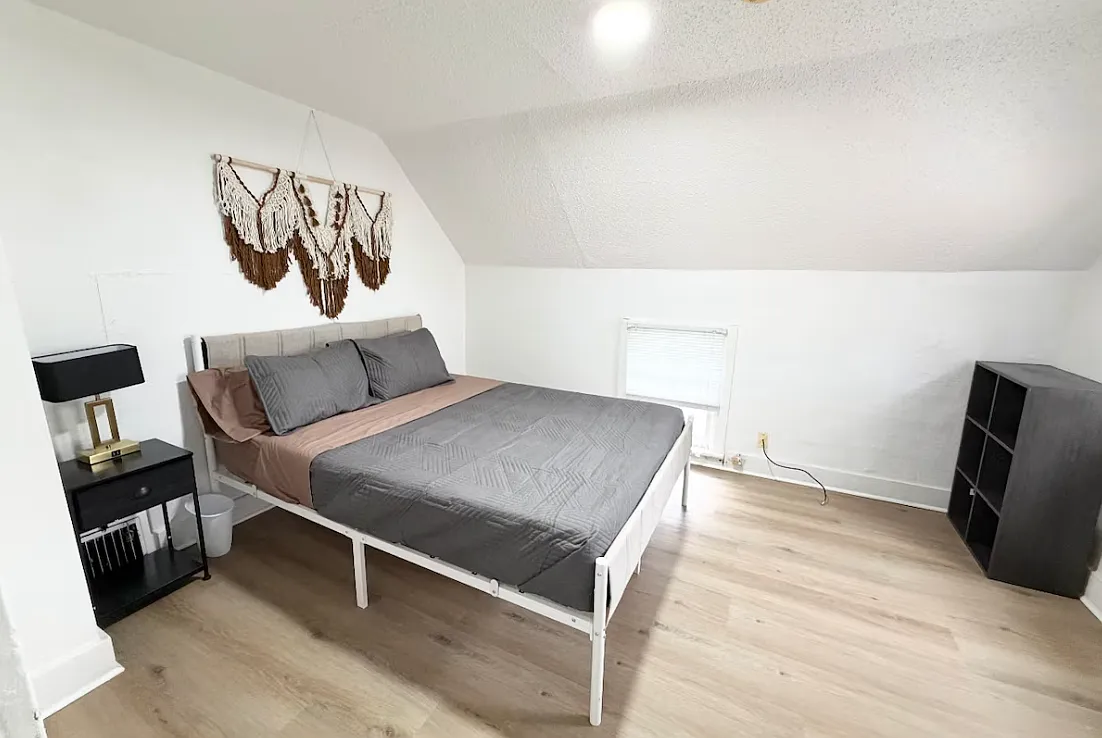 2 bed, 750 sqft, $2,600 — Photo 4