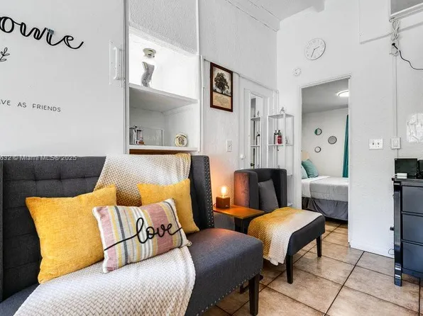 2109 Fletcher St, Hollywood, FL 33020