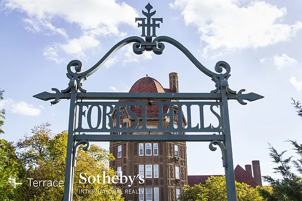 Sold by Terrace Sotheby's International Realty | media 37