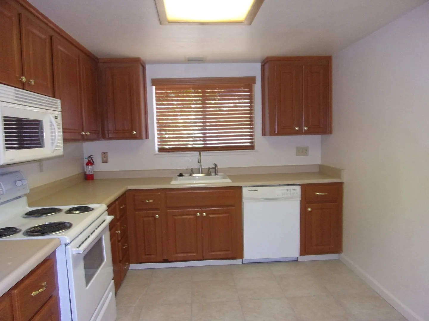 1941 Grande Cir., #69 — Photo 3