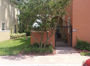 300 Lake Monterey Cir, Boynton Beach, FL 33426