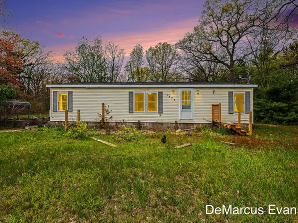 1575 S Brooks Rd, Muskegon, MI 49442