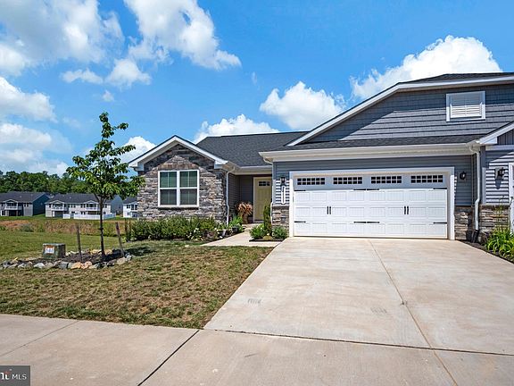 5th image of 34889 Mansours Dr