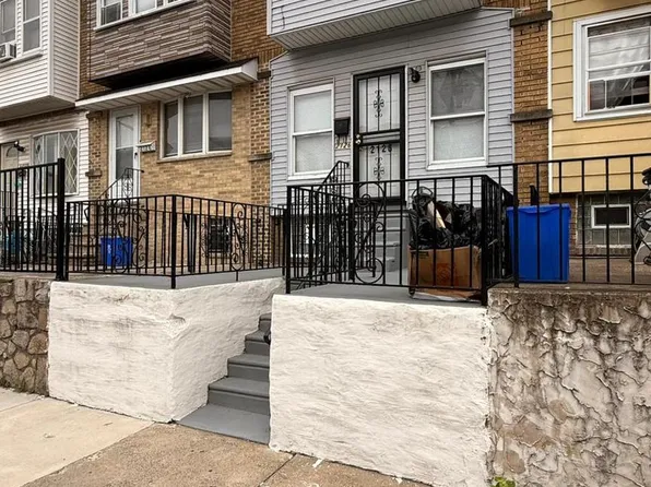 2126 E Sanger St, Philadelphia, PA 19124
