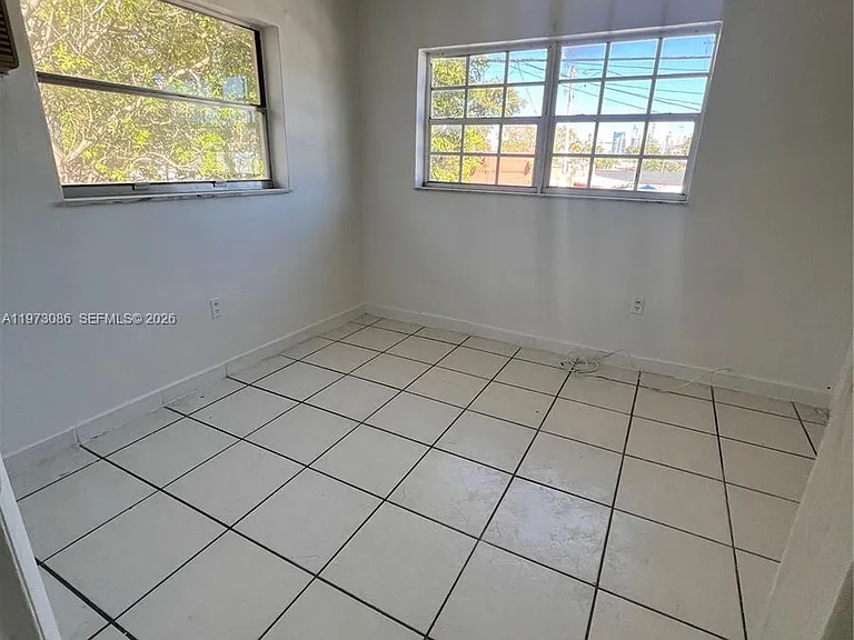 609 SW 14th Ave #2 — Photo 6