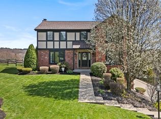 312 Ridgeway Dr, Wexford, PA 15090
