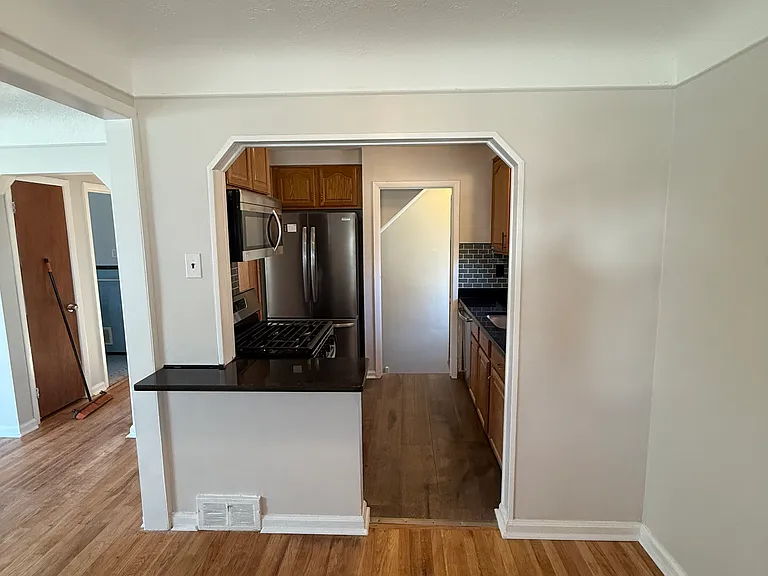 9616 Colwell Ave — Photo 10