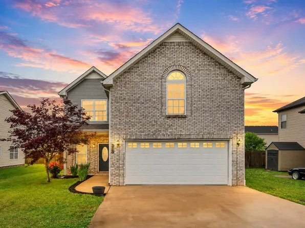 313 Ferdinand Ln, Oak Grove, KY 42262