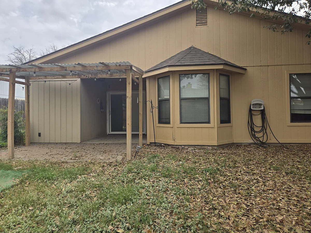 Building Photo - 1306 Tres Rios Dr