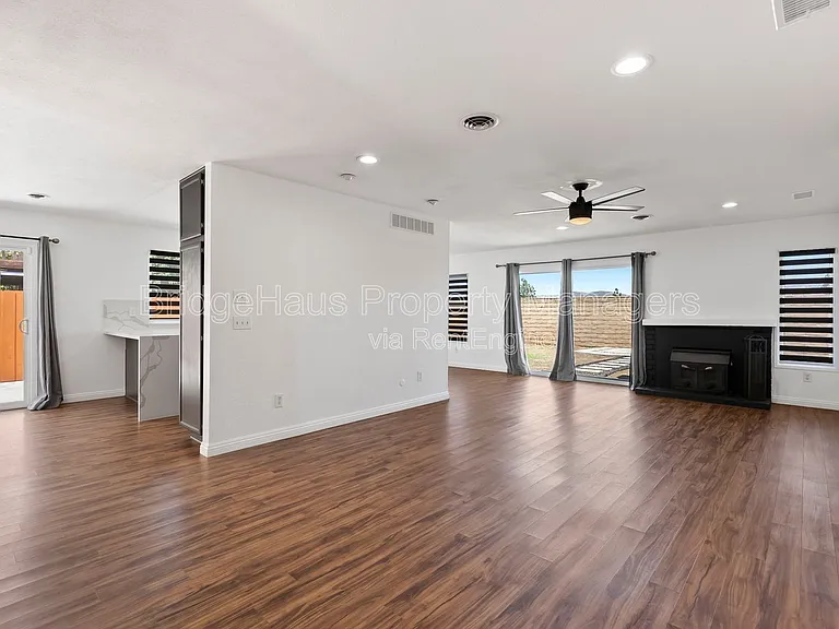 11004 Collinwood Dr — Photo 4