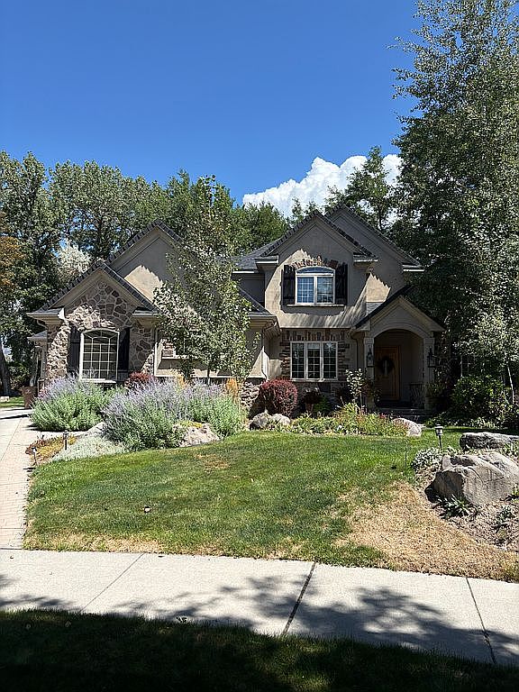 1821 E Sawgrass Cir — Hidden Valley Country Club