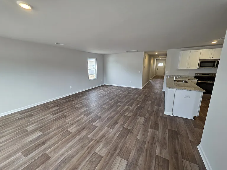532 Runaway Train Dr — Photo 5