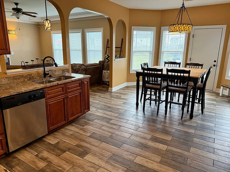 124 Landover Dr — Photo 11