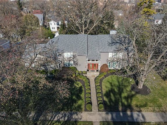 4th image of 251 E Schantz Ave
