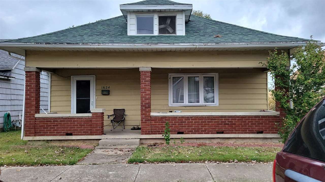 1624 N 10th St, Terre Haute, IN 47804 MLS 10049586 Zillow(04)