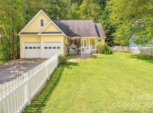 14 Pinecroft Rd, Asheville, NC 28804