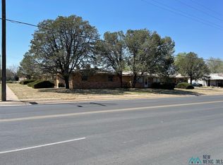 1301 Meadow Ln, Roswell, NM 88203