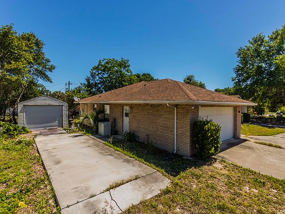 5th image of 2049 Claremont Dr