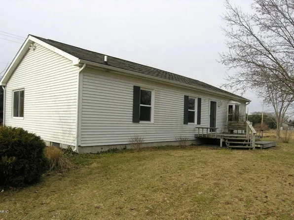 7055 N Riverview Dr, Kalamazoo, MI 49004