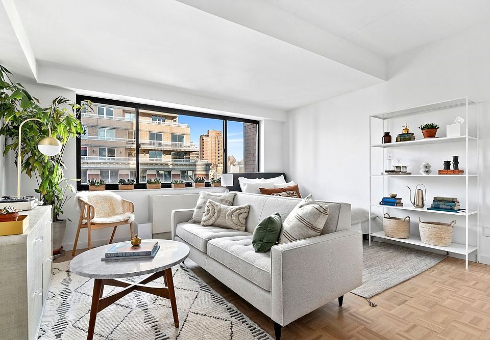 1st image of 200 E 87th St APT 17G