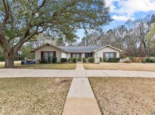 606 Green Oak Dr, Longview, TX 75604