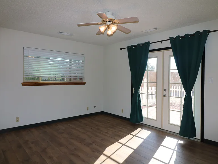 508 Las Marias Dr SE — Photo 18