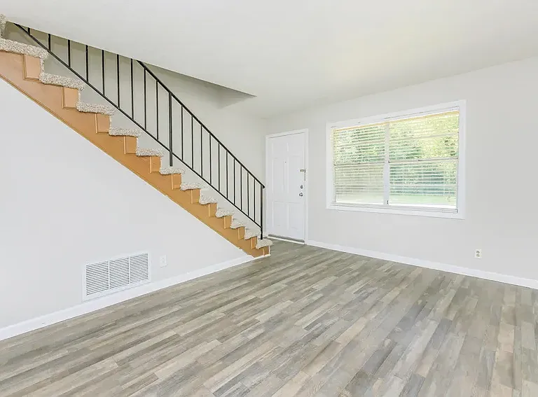 Riverwalk Townhomes At Wedgefield Court — Photo 5